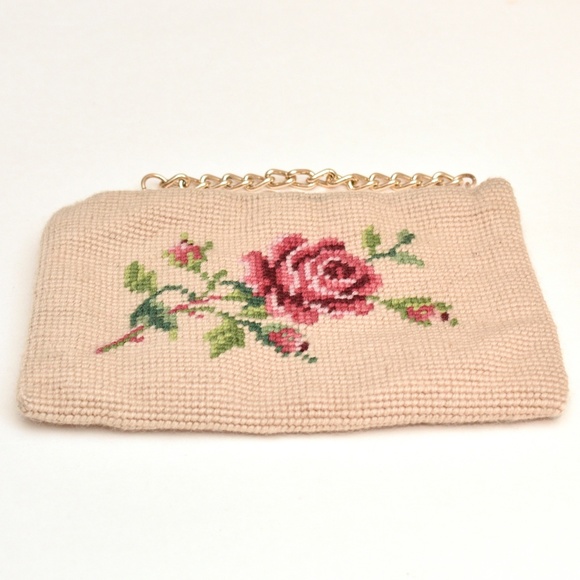 Vintage English Rose Needlepoint Clutch Bag with gold chain - Picture 4 of 7